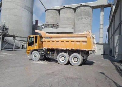 HeidelbergCement Volga 5 rigid tippers LGMG are equipped with on-board scales